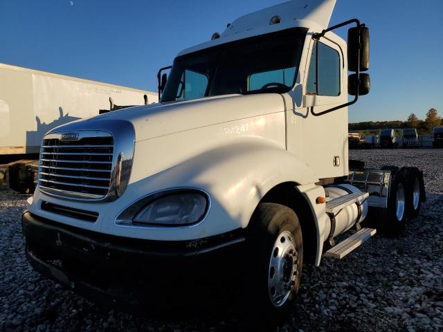 1FUJA6CK14LN59670 - 2004 FREIGHTLINER COLUMBIA WHITE photo 2