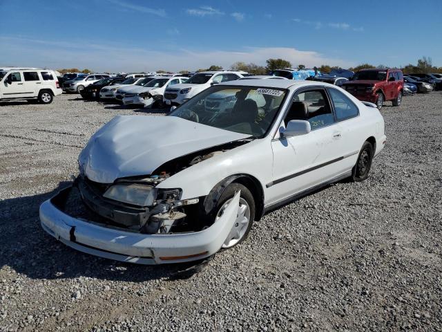 1HGCD7232TA016668 - 1996 HONDA ACCORD WHITE photo 2