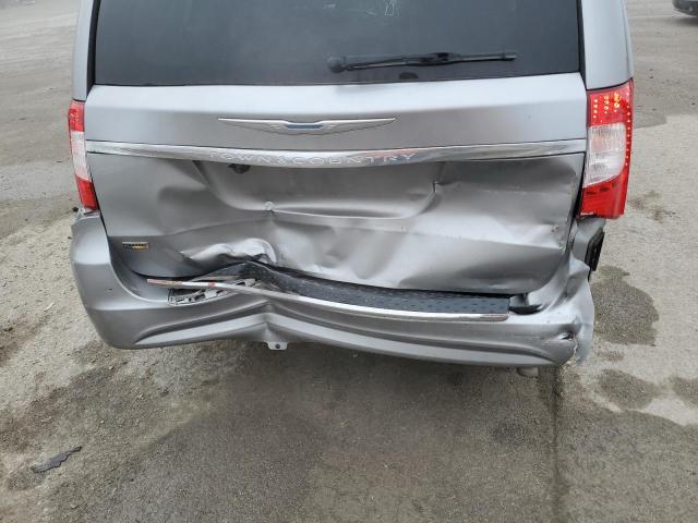 2C4RC1BG4GR220983 - 2016 CHRYSLER TOWN AND C SILVER photo 9