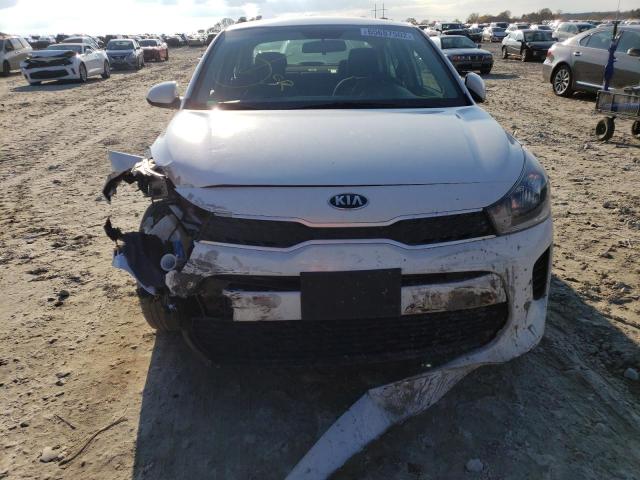 3KPA24AB9KE180918 - 2019 KIA RIO S WHITE photo 9