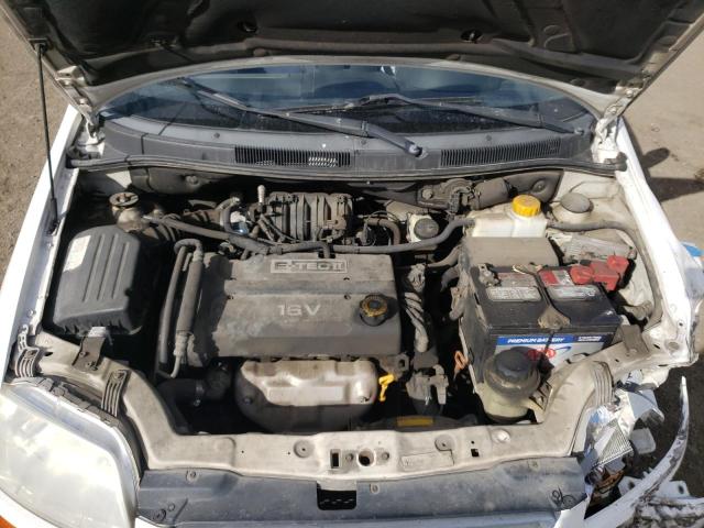 KL1TD66638B274865 - 2008 CHEVROLET AVEO BASE WHITE photo 7