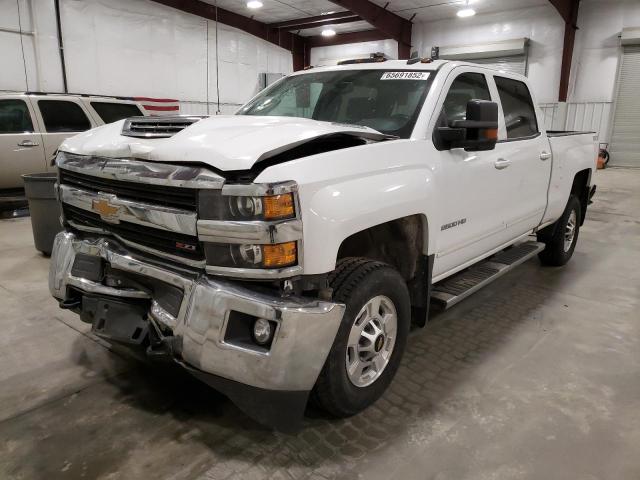 1GC1KVEYXHF117460 - 2017 CHEVROLET 2500 HD WHITE photo 2