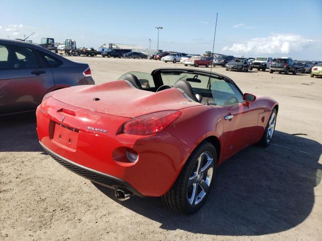 1G2MB35B07Y136586 - 2007 PONTIAC SOLSTICE RED photo 4