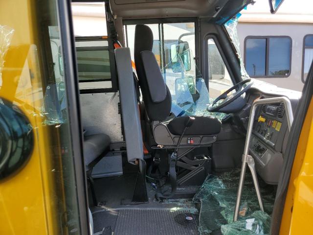 4UZABRFC9PCNS8046 - 2023 FREIGHTLINER CHASSIS B2 黄色 照片 5