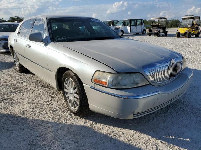 1LNHM83W64Y644160 - 2004 LINCOLN TOWN CAR U CREAM photo 1