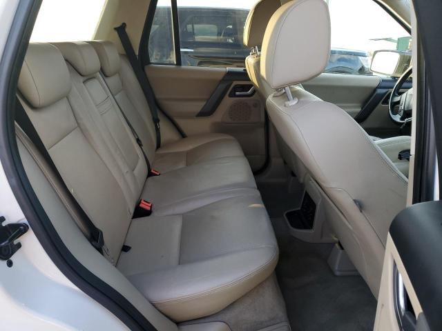 SALFT24N79H117777 - 2009 LAND ROVER LR2 HSE TE WHITE photo 11