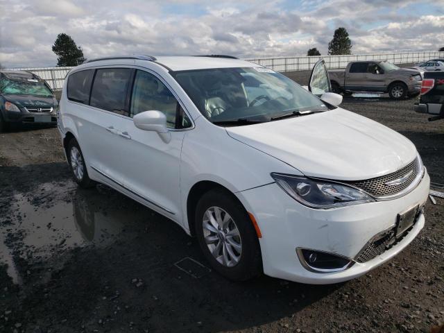 2C4RC1EG7JR116703 - 2018 CHRYSLER PACIFICA T WHITE photo 1