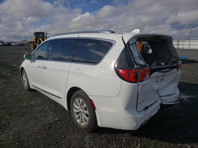 2C4RC1EG7JR116703 - 2018 CHRYSLER PACIFICA T WHITE photo 3