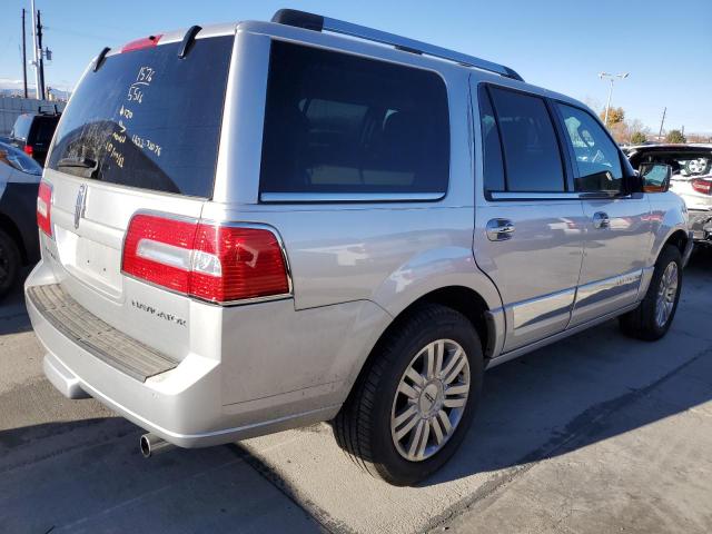 5LMJJ2J51BEJ00713 - 2011 LINCOLN NAVIGATOR 银色 照片 4