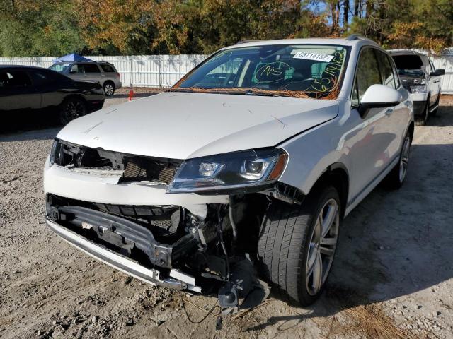 WVGGF7BP7HD006426 - 2017 VOLKSWAGEN TOUAREG EX WHITE photo 2