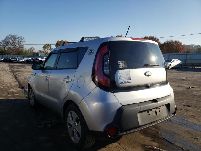 KNDJN2A28F7786034 - 2015 KIA SOUL SILVER photo 3