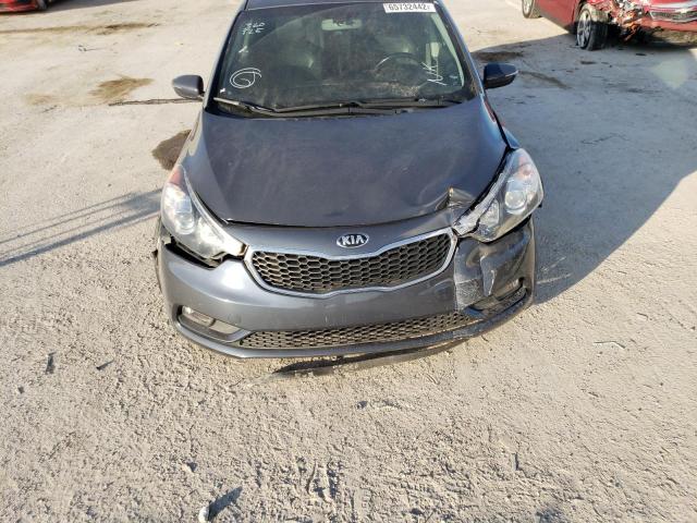 KNAFX5A82G5546767 - 2016 KIA FORTE EX BLUE photo 9