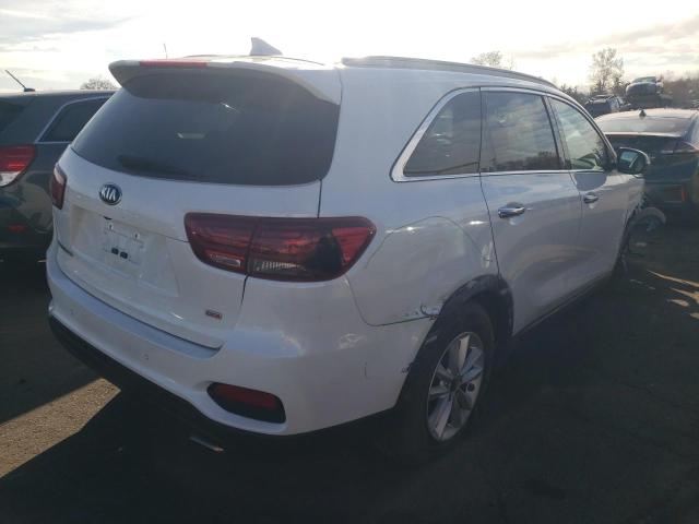 5XYPGDA39KG439169 - 2019 KIA SORENTO L WHITE photo 4