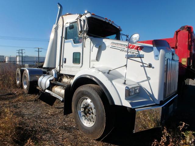 1XKDD40X6DJ960275 - 2013 KENWORTH CONSTRUCTI WHITE photo 1