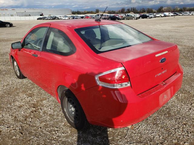 1FAHP32N38W142429 - 2008 FORD FOCUS S/SE RED photo 3