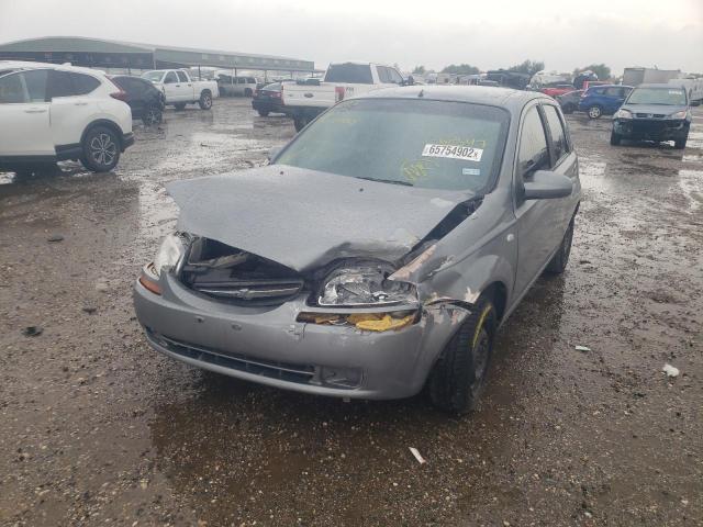 KL1TD66677B768547 - 2007 CHEVROLET AVEO BASE SILVER photo 2