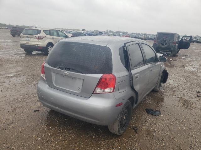 KL1TD66677B768547 - 2007 CHEVROLET AVEO BASE SILVER photo 4