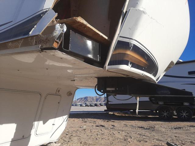 4YDF31528C4701977 - 2012 KEYSTONE MONTANA WHITE photo 8