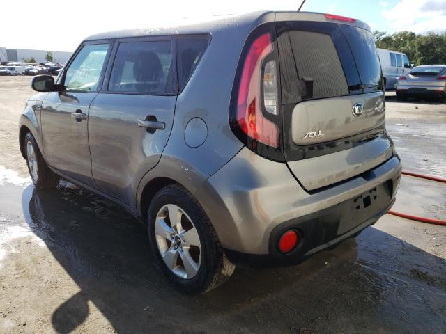 KNDJN2A23J7569936 - 2018 KIA SOUL GRAY photo 3