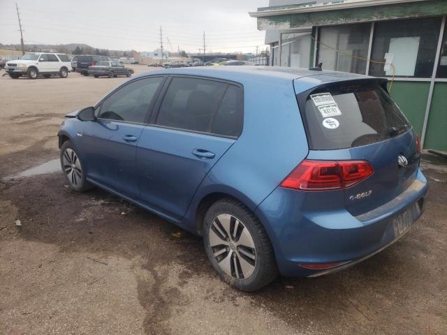 WVWKP7AU5GW913035 - 2016 VOLKSWAGEN E-GOLF SE BLUE photo 2