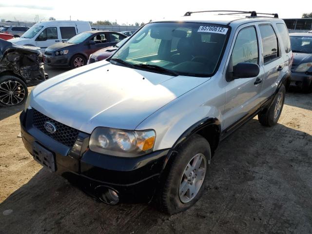 1FMCU041X5KD42356 - 2005 FORD ESCAPE LIM SILVER photo 2