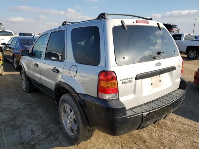 1FMCU041X5KD42356 - 2005 FORD ESCAPE LIM SILVER photo 3