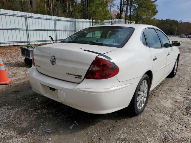 2G4WE587971175190 - 2007 BUICK LACROSSE C WHITE photo 4