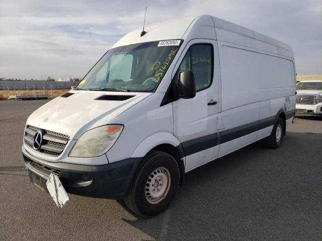 WD3PE8CB8B5591397 - 2011 MERCEDES-BENZ SPRINTER 2 WHITE photo 2