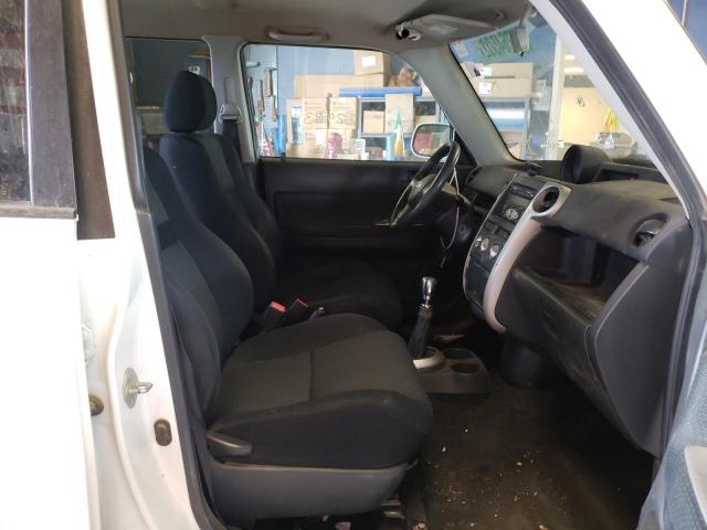 JTLKT334064086139 - 2006 TOYOTA SCION XB თეთრი ფოტო 5