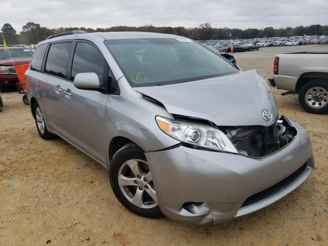 5TDKK3DC5FS554326 - 2015 TOYOTA SIENNA LE SILVER photo 1