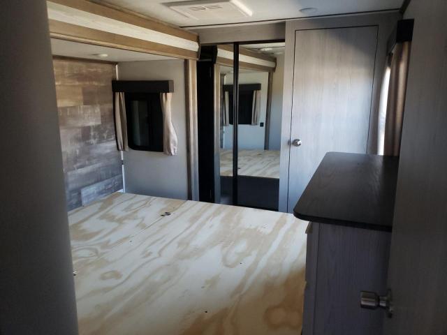 4YDF33026LA741219 - 2020 KEYSTONE MONTANA BEIGE photo 5