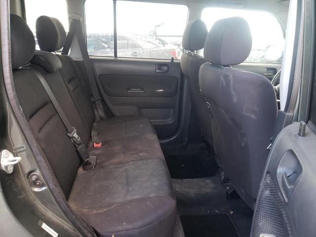 JTLKT324840131379 - 2004 TOYOTA SCION XB ნაცრისფერი ფოტო 6