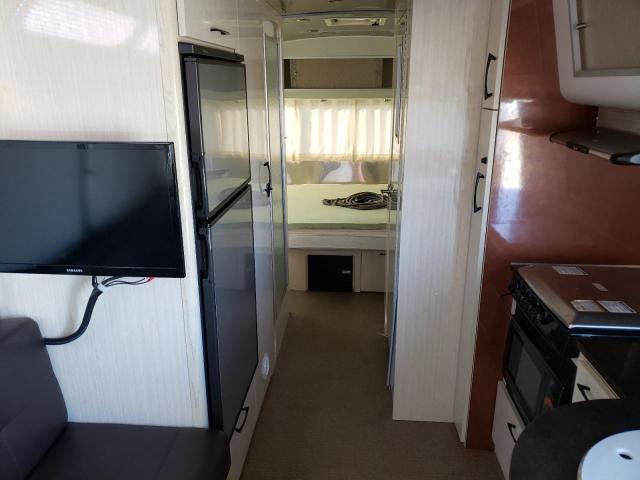 1STJFYJ29DJ527246 - 2013 AIRS INTERNATIO 银色 照片 5