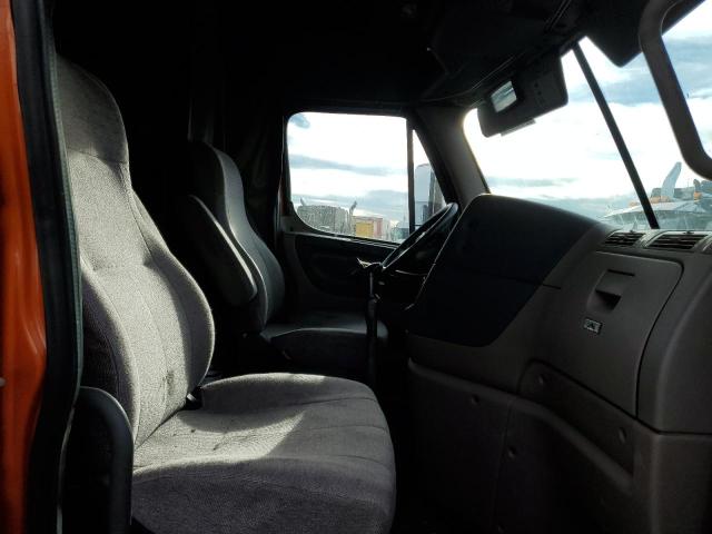 1FUJGLDR8DSBS2783 - 2013 FREIGHTLINER CASCADIA 1 ORANGE photo 5