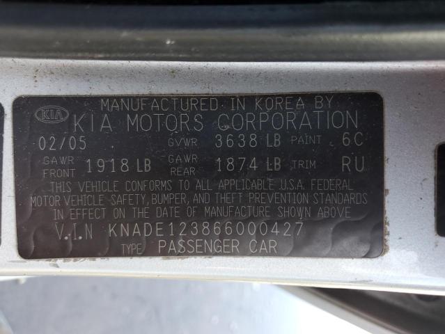 KNADE123866000427 - 2006 KIA RIO SILVER photo 12