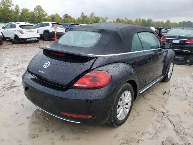 3VW5DAAT5JM505326 - 2018 VOLKSWAGEN BEETLE S BLACK photo 4