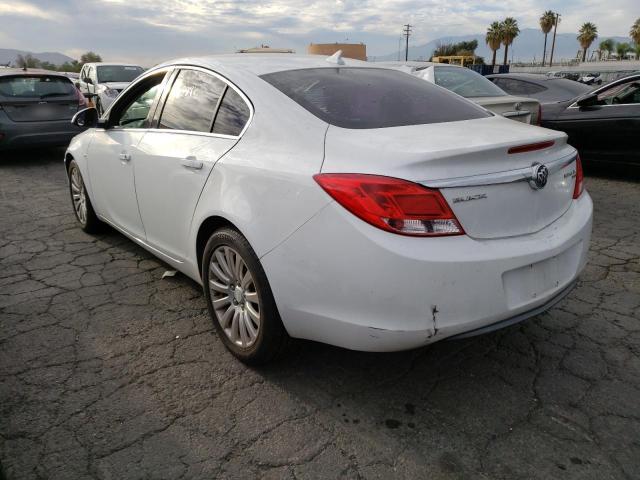 2G4GN5EC6B9176863 - 2011 BUICK REGAL CXL WHITE photo 3