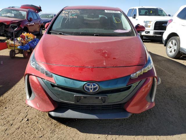 JTDKARFP5J3080460 - 2018 TOYOTA PRIUS PRIM Rot Foto 7