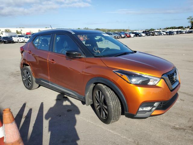 3N1CP5CU8JL534391 - 2018 NISSAN KICKS S ORANGE photo 1