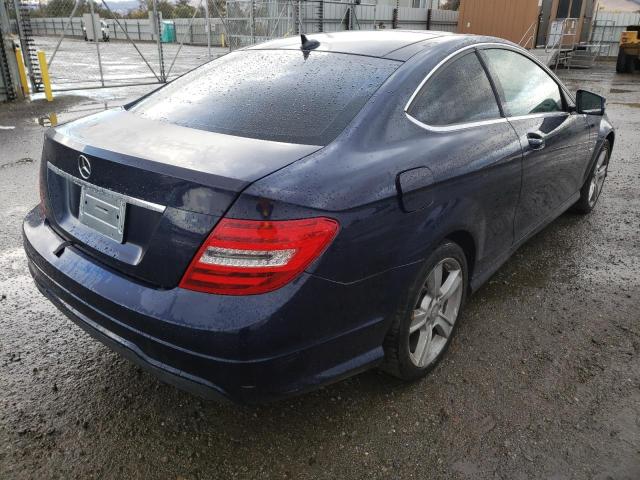 WDDGJ4HB0CF738039 - 2012 MERCEDES-BENZ C CLASS BLUE photo 4