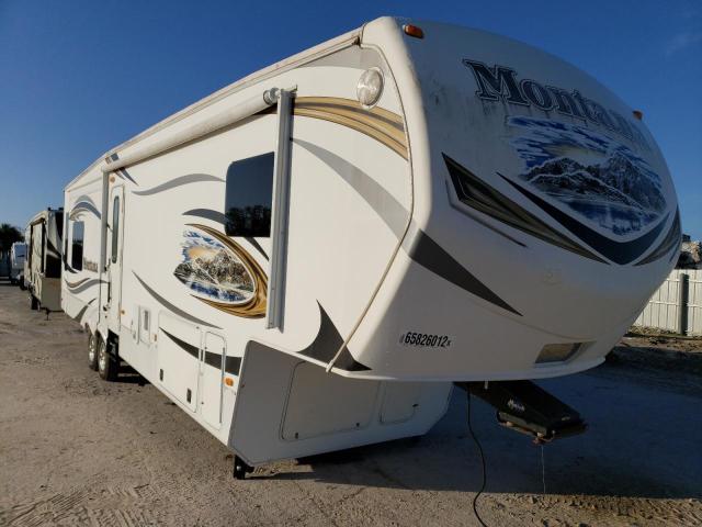 4YDF37221E4700213 - 2014 KEYSTONE MONTANA WHITE photo 1