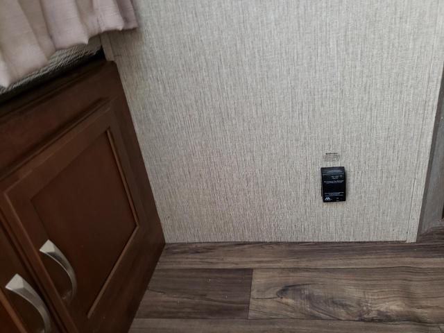 4YDT17122JK412023 - 2018 KEYSTONE PASSPORT BEIGE photo 6