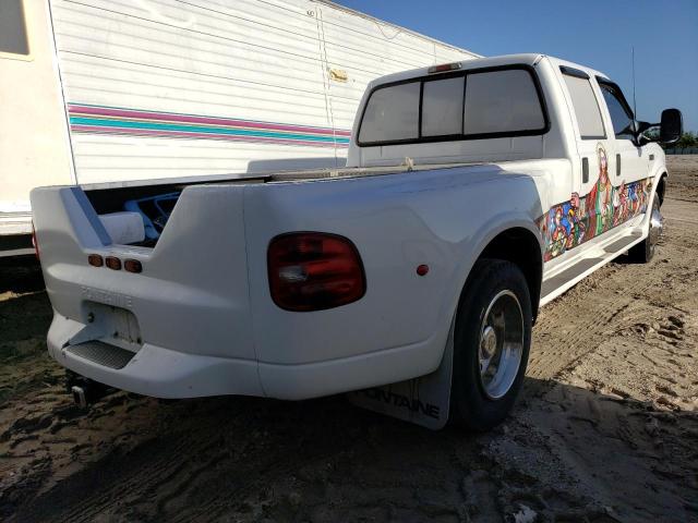 1FDAW56F7XEE06216 - 1999 FORD F550 SUPER WHITE photo 4