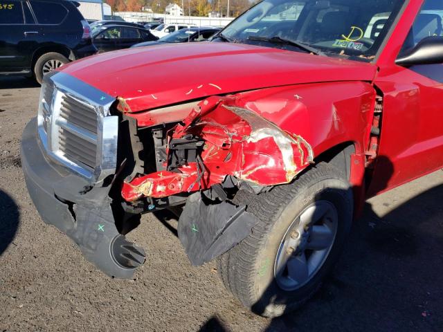 1D7HW28N15S205213 - 2005 DODGE DAKOTA QUA RED photo 9