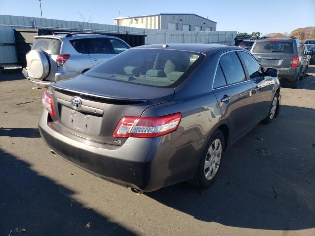 JTNBK3EK1A3046978 - 2010 TOYOTA CAMRY SE 灰色 照片 4