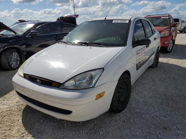 1FAFP33P72W123204 - 2002 FORD FOCUS LX WHITE photo 2