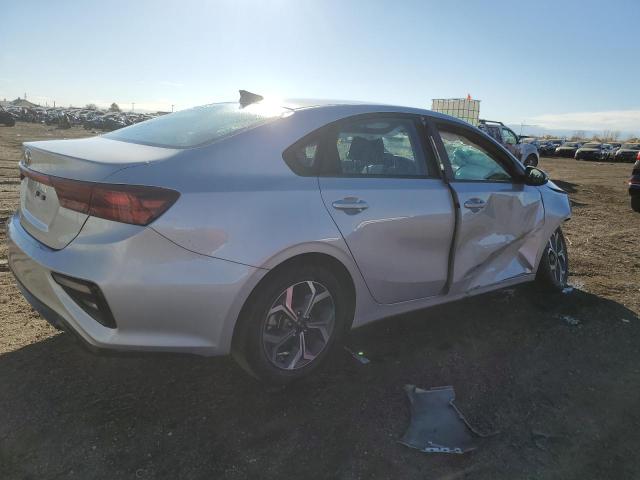 3KPF24ADXME309128 - 2021 KIA FORTE FE SILVER photo 3