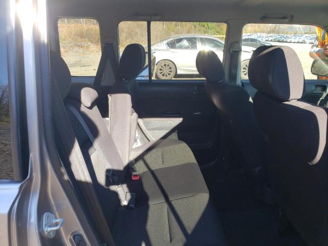 JTLKT334264039422 - 2006 TOYOTA SCION XB ნაცრისფერი ფოტო 6