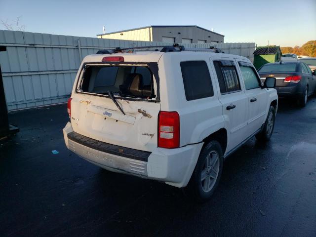 1J8FF48WX7D285990 - 2007 JEEP PATRIOT LI WHITE photo 4