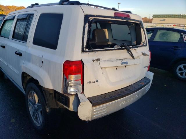 1J8FF48WX7D285990 - 2007 JEEP PATRIOT LI WHITE photo 9